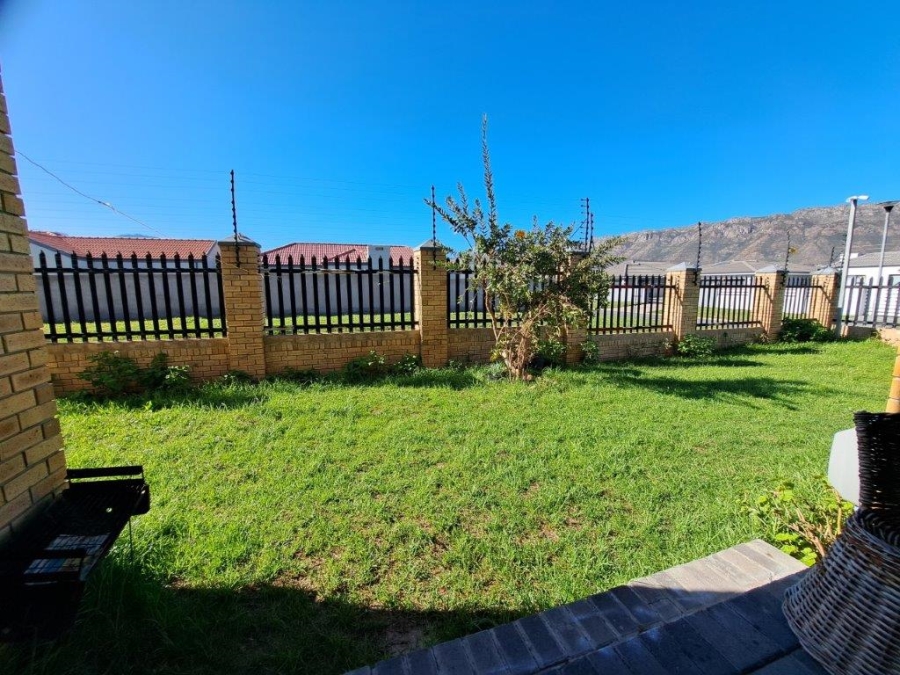 2 Bedroom Property for Sale in Gordons Bay Central Western Cape